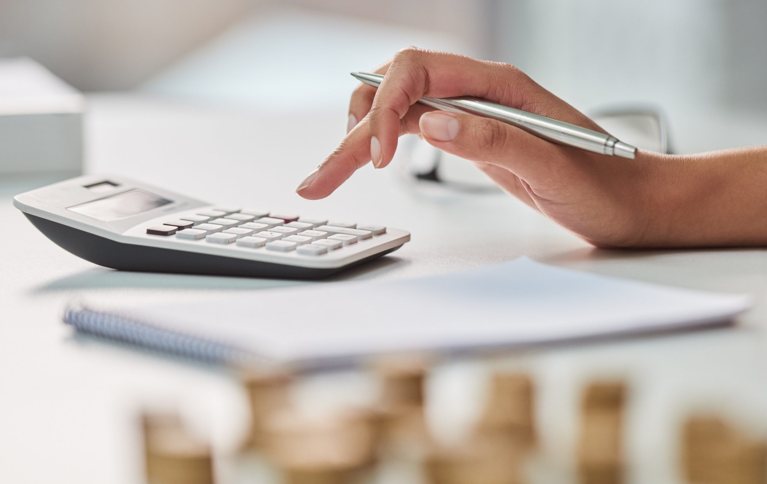 Presupuesto ahorro gastos deudas