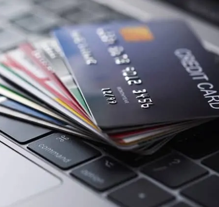 Tarjetas de credito dinero en orden abril 22 (13)