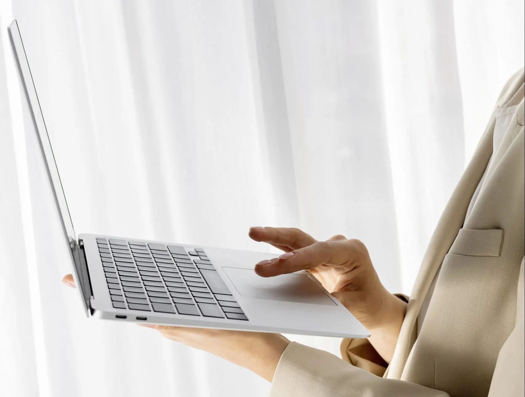 ASESORIA EN VIVO DINEROENORDEN scaled e1674664091721